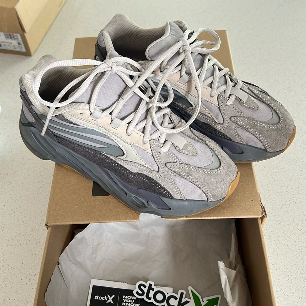 Yeezy 700 V2 Tephra
